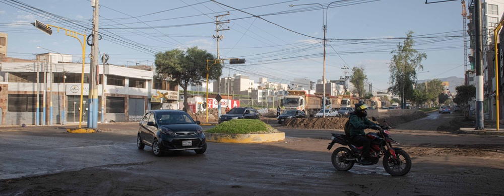 cerro-verde-contribuye-a-la-recuperacion-del-transito-en-arequipa-tras-desborde-de-torrentera-277
