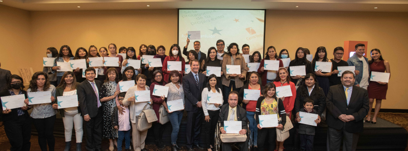 programa-dreambuilder-permitio-a-mas-de-340-mujeres-arequipeÑas-culminar-sus-estudios-de-gestion-empresarial-210