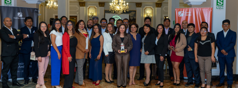 por-segundo-aÑo-consecutivo-cerro-verde-recibe-premio-yanapay-por-su-apoyo-a-la-rehabilitacion-de-menores-sobrevivientes-de-quemaduras-216