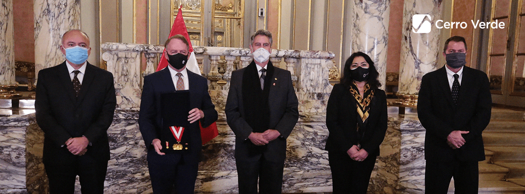 gobierno-nacional-otorga-reconocimiento-a-empresas-asociadas-a-la-snmpe-que-contribuyeron-a-la-lucha-contra-el-covid19-189